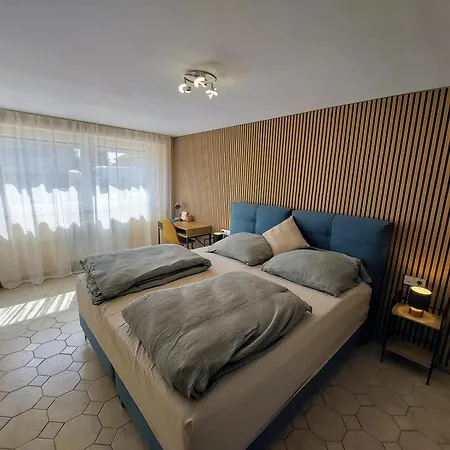 - - Buekfurdo Apartmán